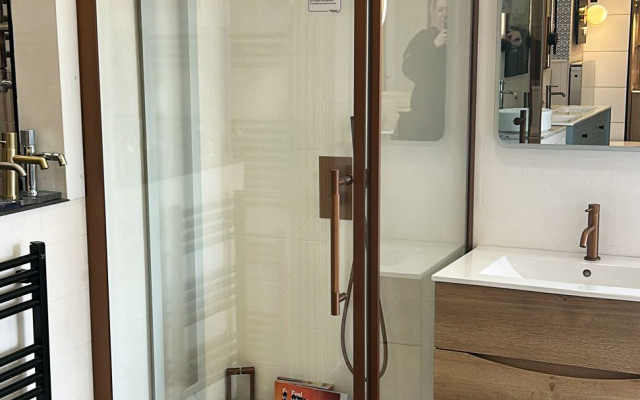 Elegant Shower Enclosure and Vanity Unity