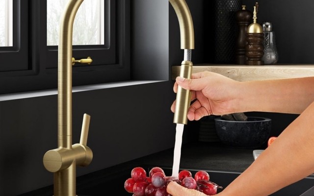 01 - Plumbing At Source - Wandsworth - Brushed Gold Pull-out Kitchen Hose Tap