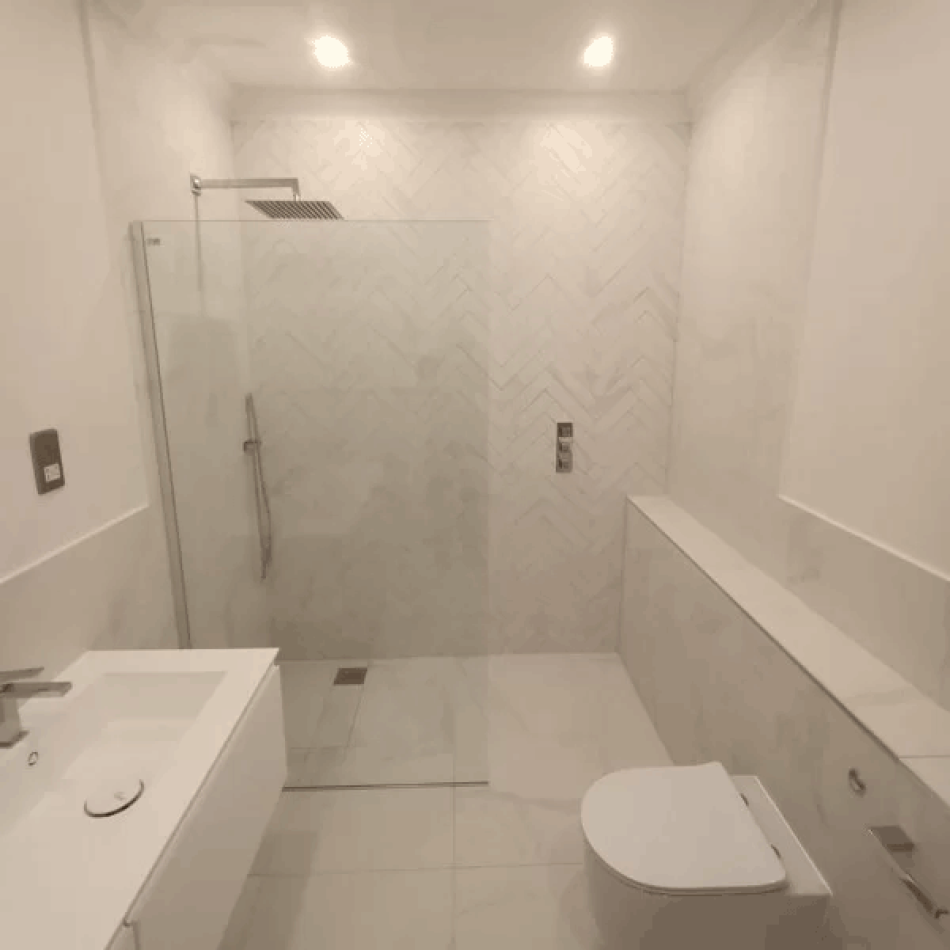 Herringbone-tiles-walkin-shower