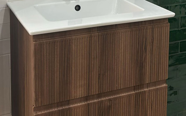Stylish wood-effect vanity unit for luxurious bathrooms