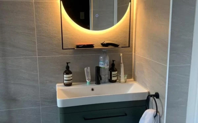 Vanity-unit-mirror